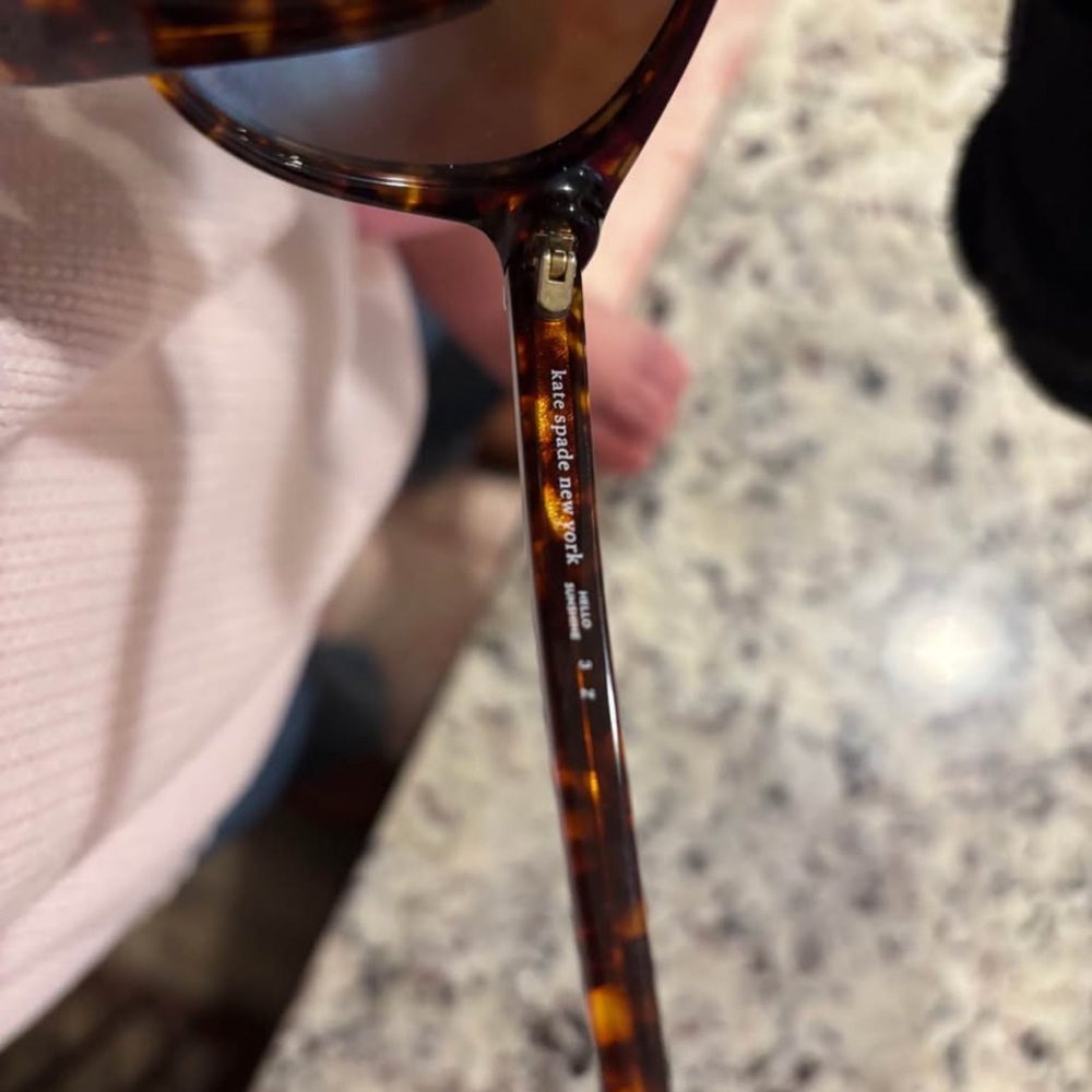 Stylish Kate Spade Tortoise Shell Sunglasses - image 3